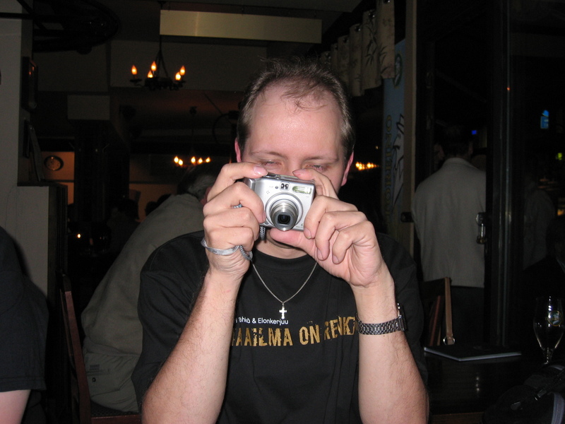 JiiPee72 taking pictures